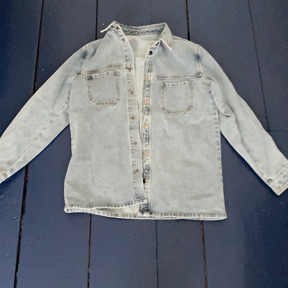 BRAND NEW light blue denim jacket! Men’s/ Women’s!